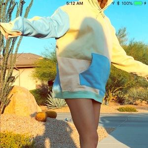 ISO COLORBLOCK SWEATSHIRT